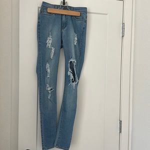 Fashion nova size 25 (3) denim